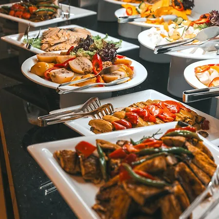 Отель Viking Garden 4*